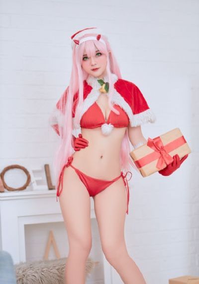欧美精品三人行_电视剧在线观看