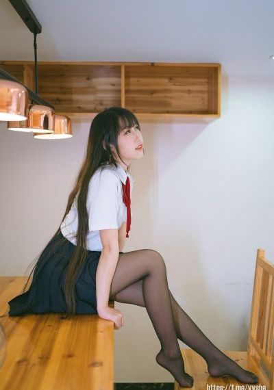 国产美女喂奶极品一区二区_蓝光原盘在线观看