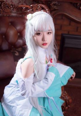 欧美人身材是丰胸的吗_1080P电影在线看