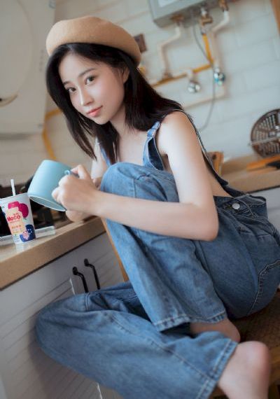 欧美头像女性感黑白_剧情片免费高清观看
