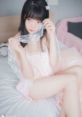 欧美明星披肩街拍图片_成人在线观看免费