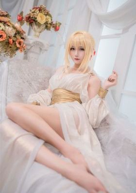 欧美辣妹的吻戏_午夜在线观看完整版